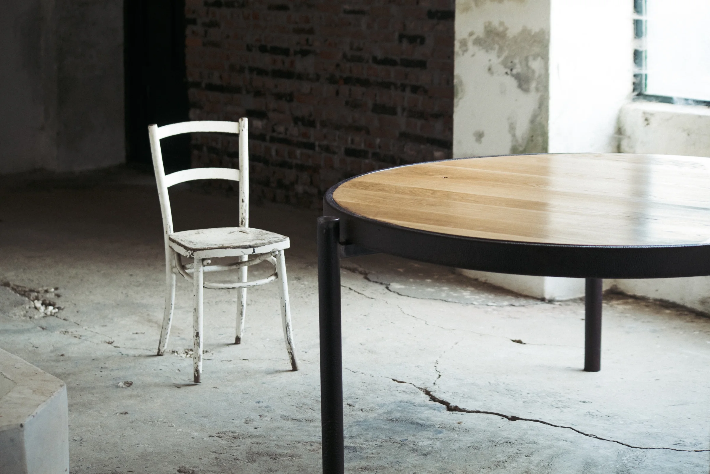 AKKER TABLE by Stal Collectief