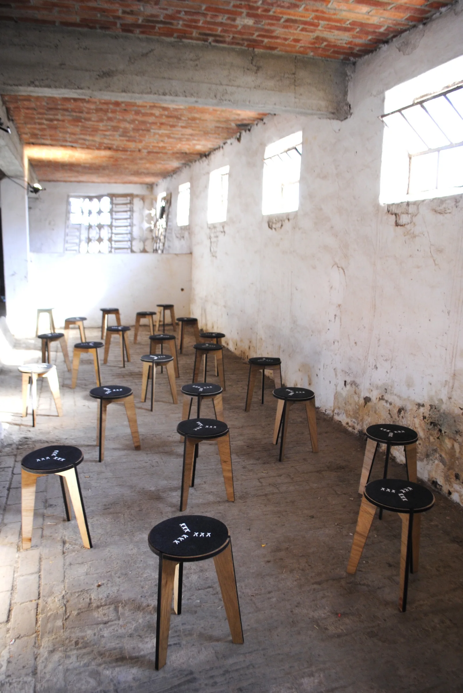 MICH STOOL by Stal Collectief